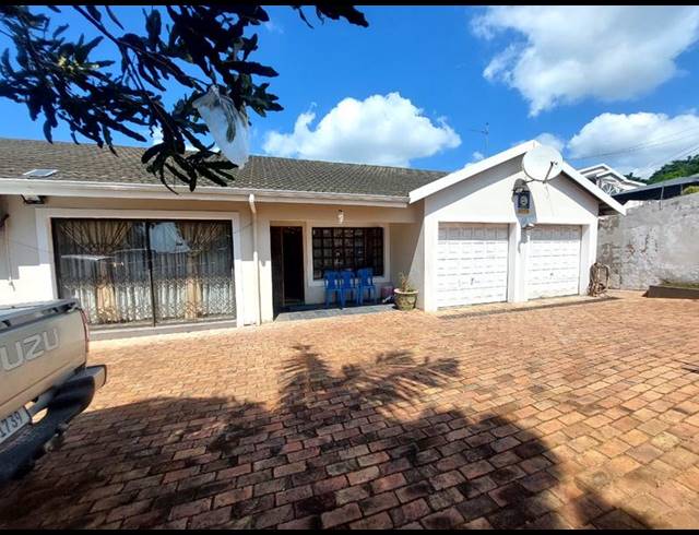 5 BEDROOM HOUSE FOR SALE IN RESERVOIR HILLS